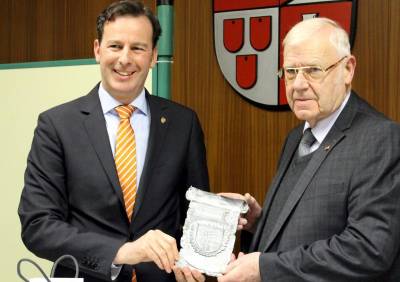 Verabschiedung von Klaus Brow nach 25 Jahren aus dem Gemeindevorstand. Foto: Katrin Stassig