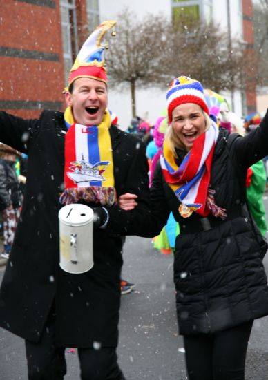 Kinderfastnachtsumzug in Hainburg 2018 - Erstmals als Sammler und Schirmherr
Foto:zmb