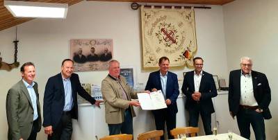 bergabe der Ernennungsurkunde an unseren Sportcoach der Gemeinde Hainburg