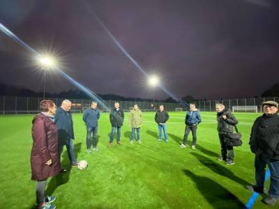 Inbetriebnahme des Kunstrasenplatzes in Hainstadt mit neuem LED Flutlicht. 
